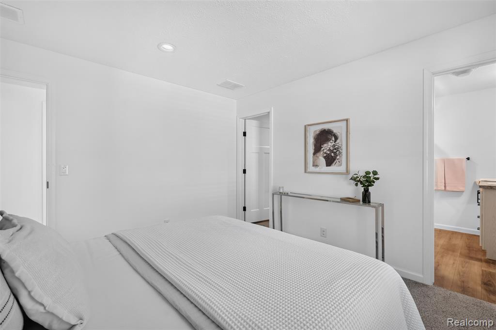 11076 Maxwell Avenue Property Photo 25