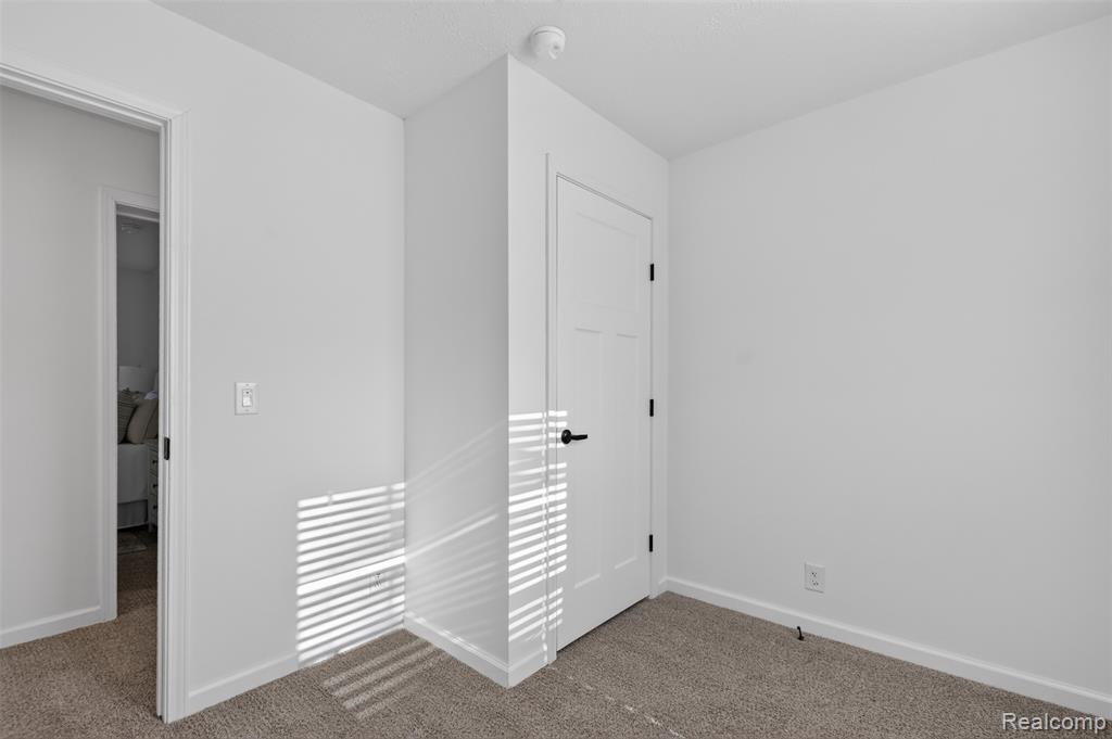 11076 Maxwell Avenue Property Photo 31