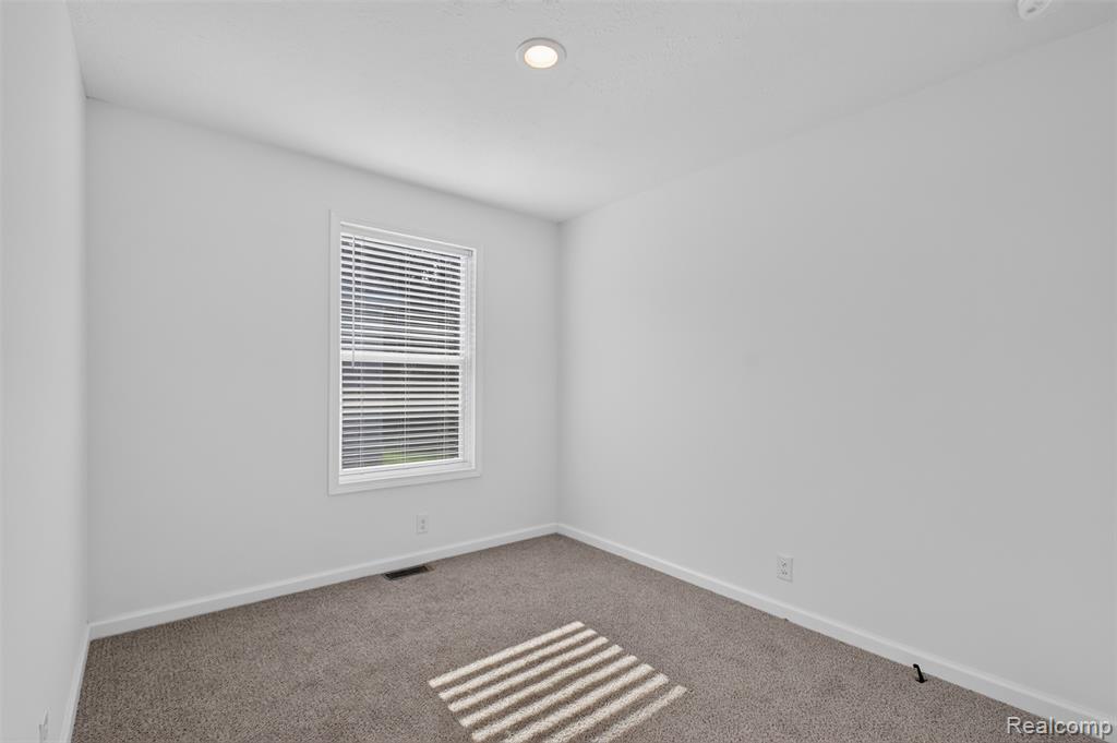 11076 Maxwell Avenue Property Photo 33
