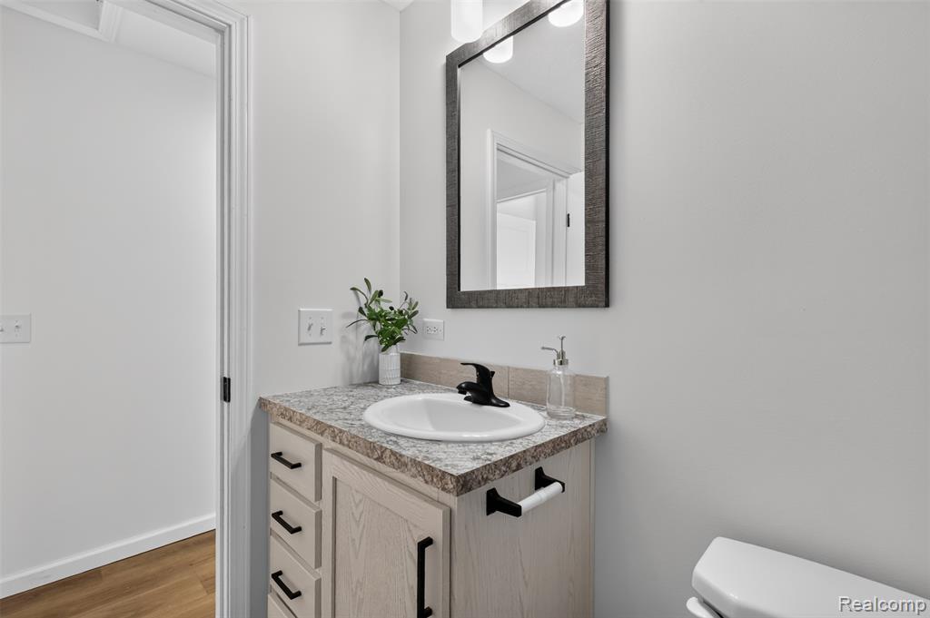 11076 Maxwell Avenue Property Photo 37