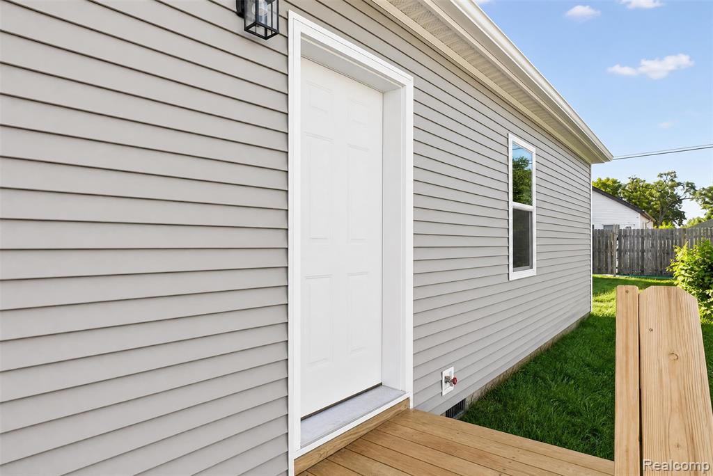 11076 Maxwell Avenue Property Photo 40