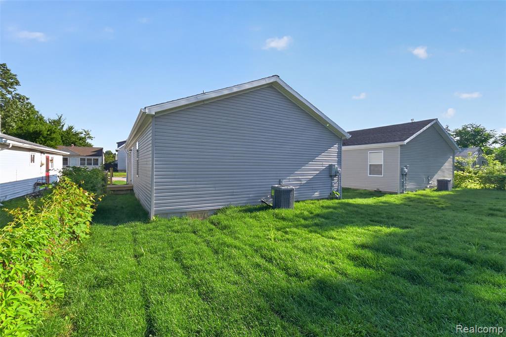 11076 Maxwell Avenue Property Photo 43