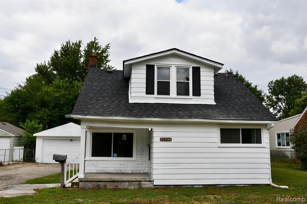 3927 Berkshire Avenue Property Photo 3