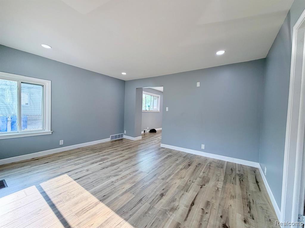 3927 Berkshire Avenue Property Photo 13