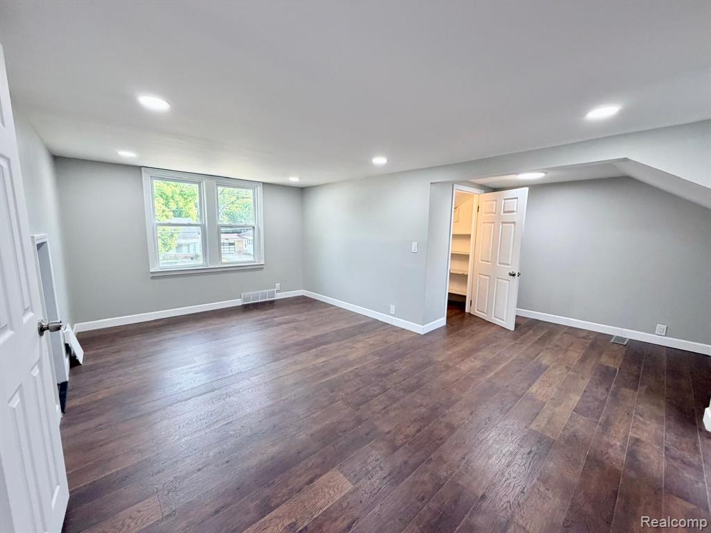 3927 Berkshire Avenue Property Photo 24