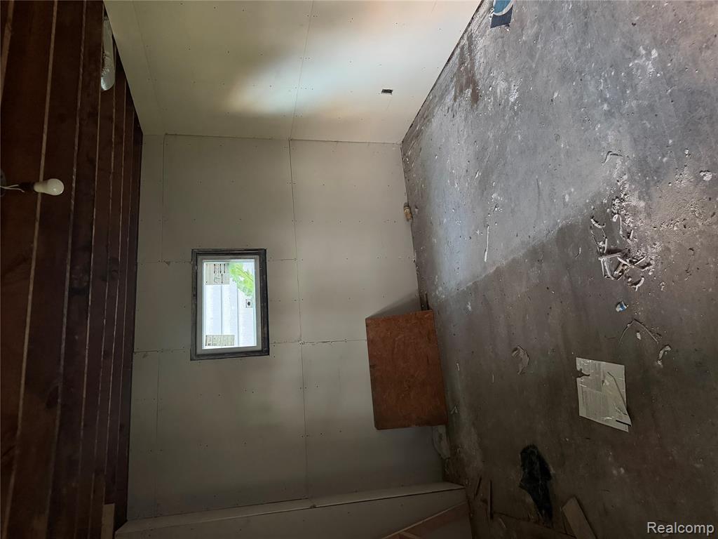 17363 Marx Street Property Photo 2