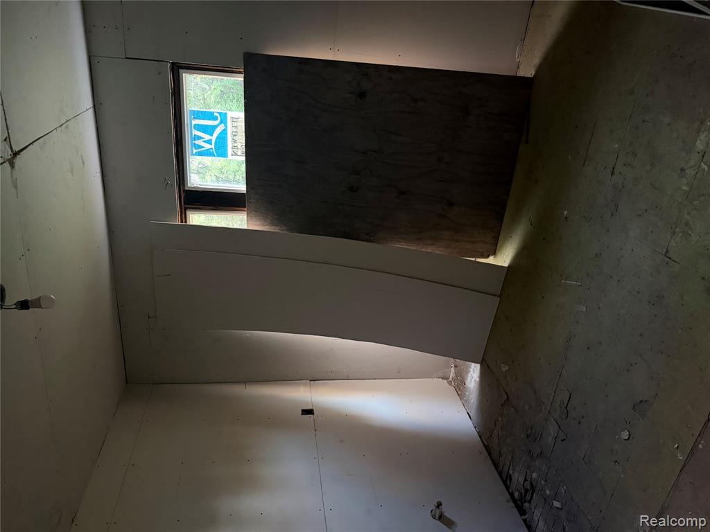 17363 Marx Street Property Photo 5