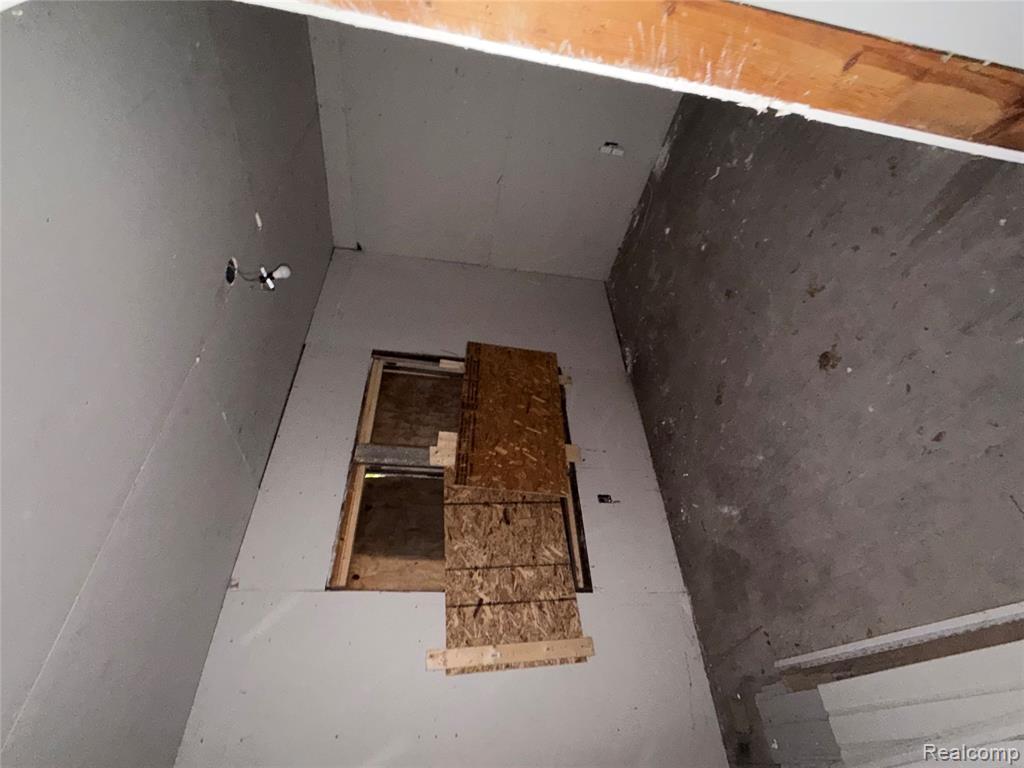 17363 Marx Street Property Photo 10