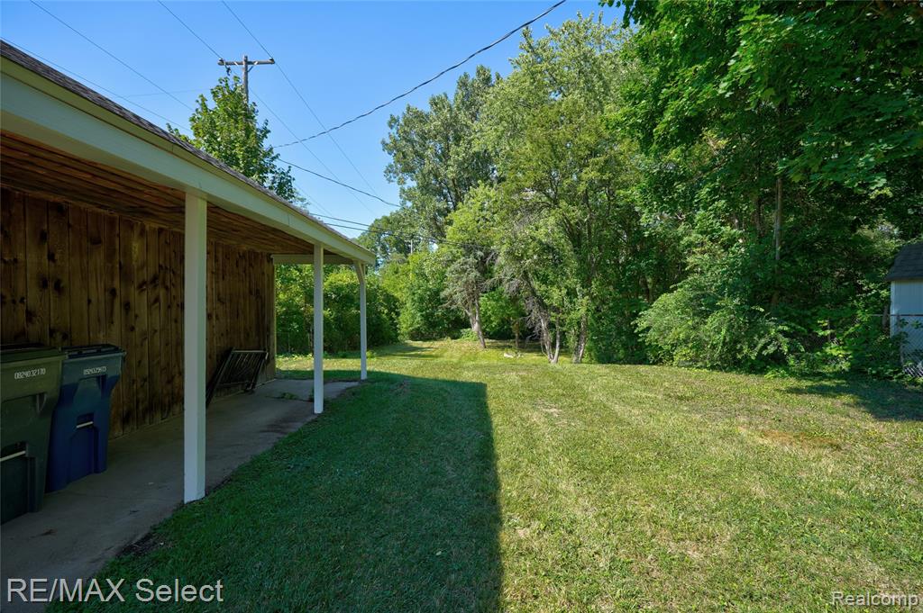 1920 Greenbrook Lane Property Photo 5