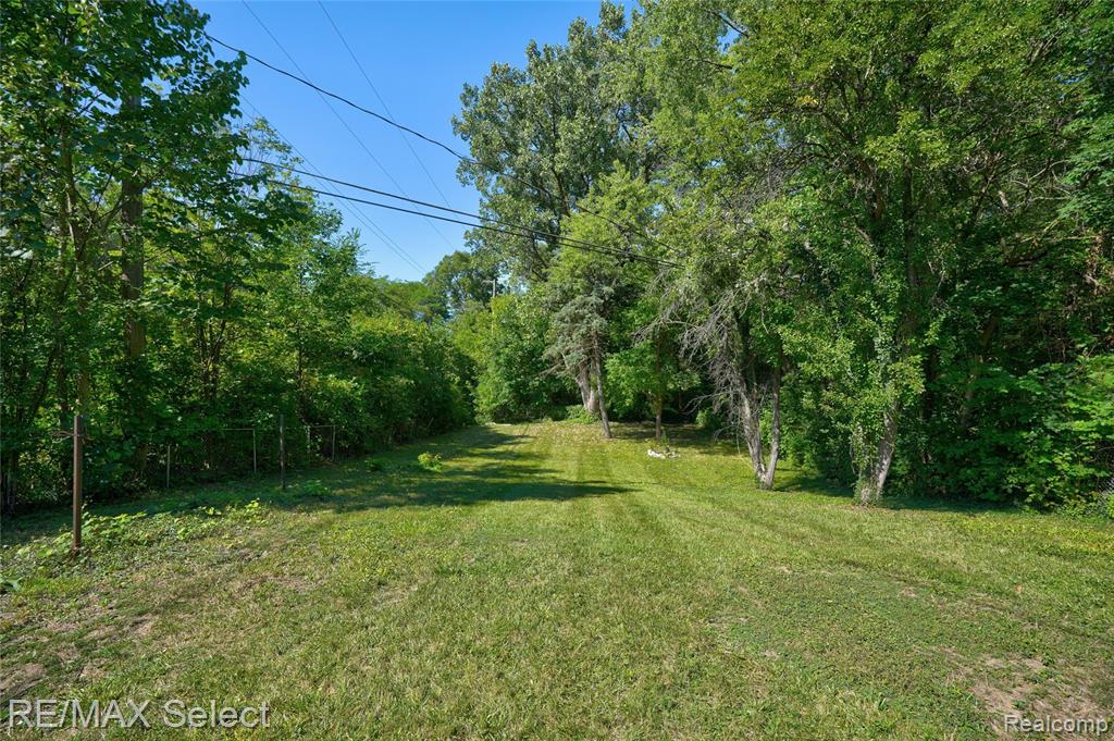 1920 Greenbrook Lane Property Photo 6