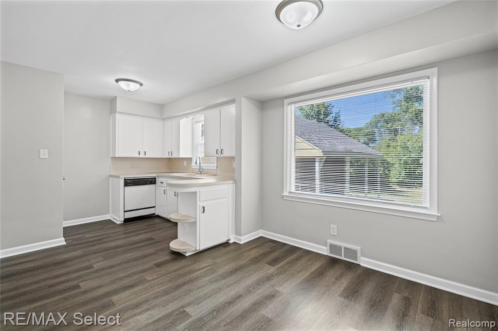 1920 Greenbrook Lane Property Photo 16