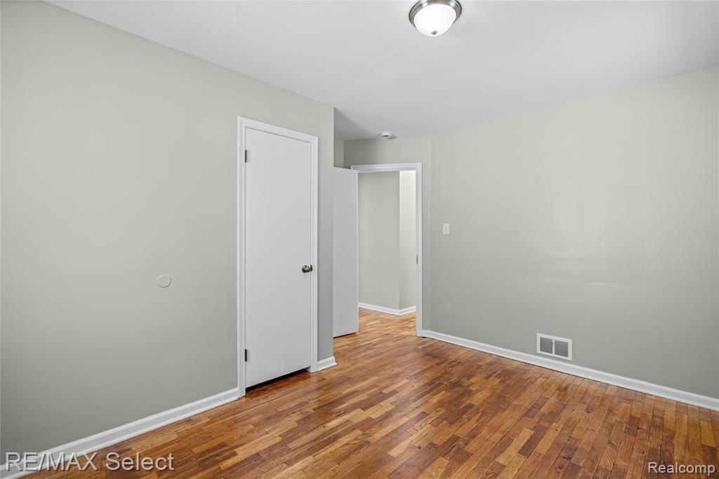 1920 Greenbrook Lane Property Photo 25