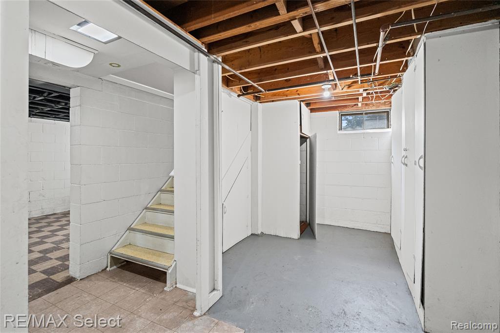 1920 Greenbrook Lane Property Photo 33