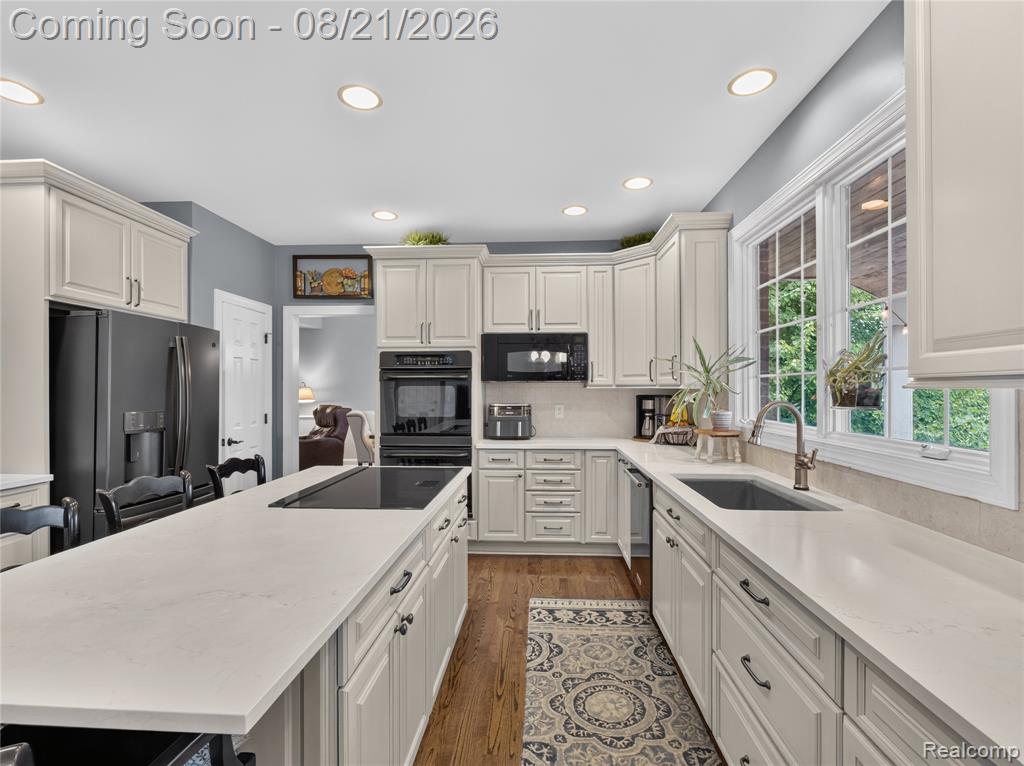 24948 Hadlock Drive Property Photo 18