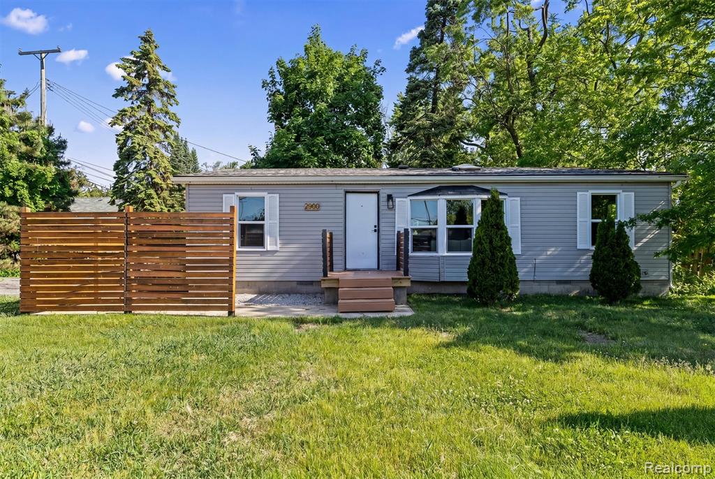 2900 Hensman Street Property Photo 1