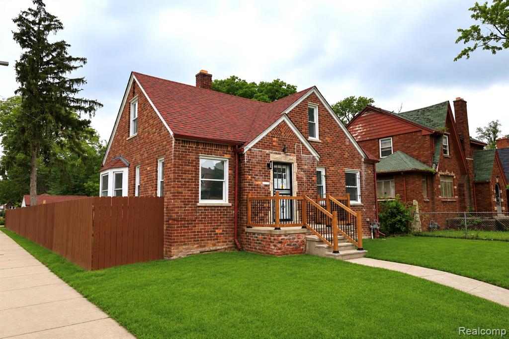 15405 Winthrop Street Property Photo 1