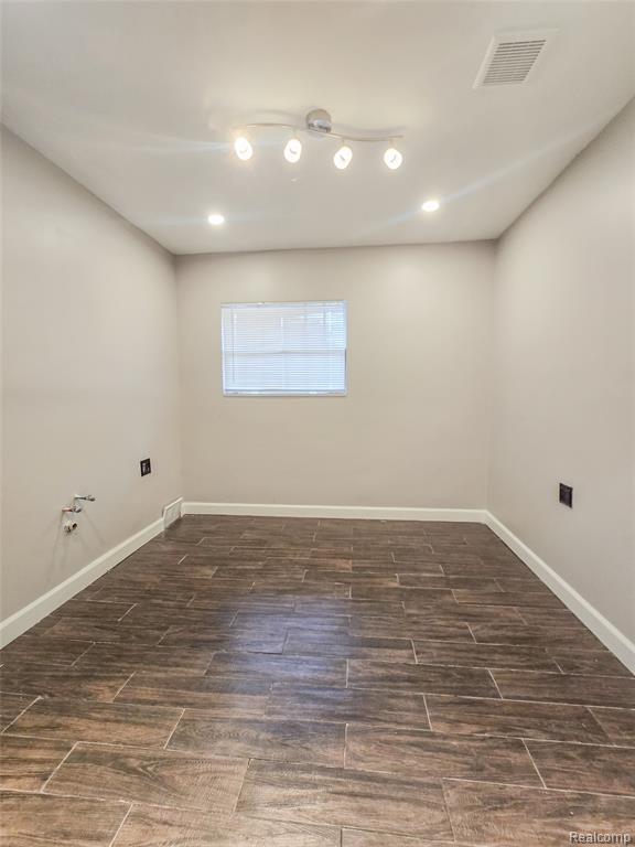10730 W 7 Mile Road Property Photo 8
