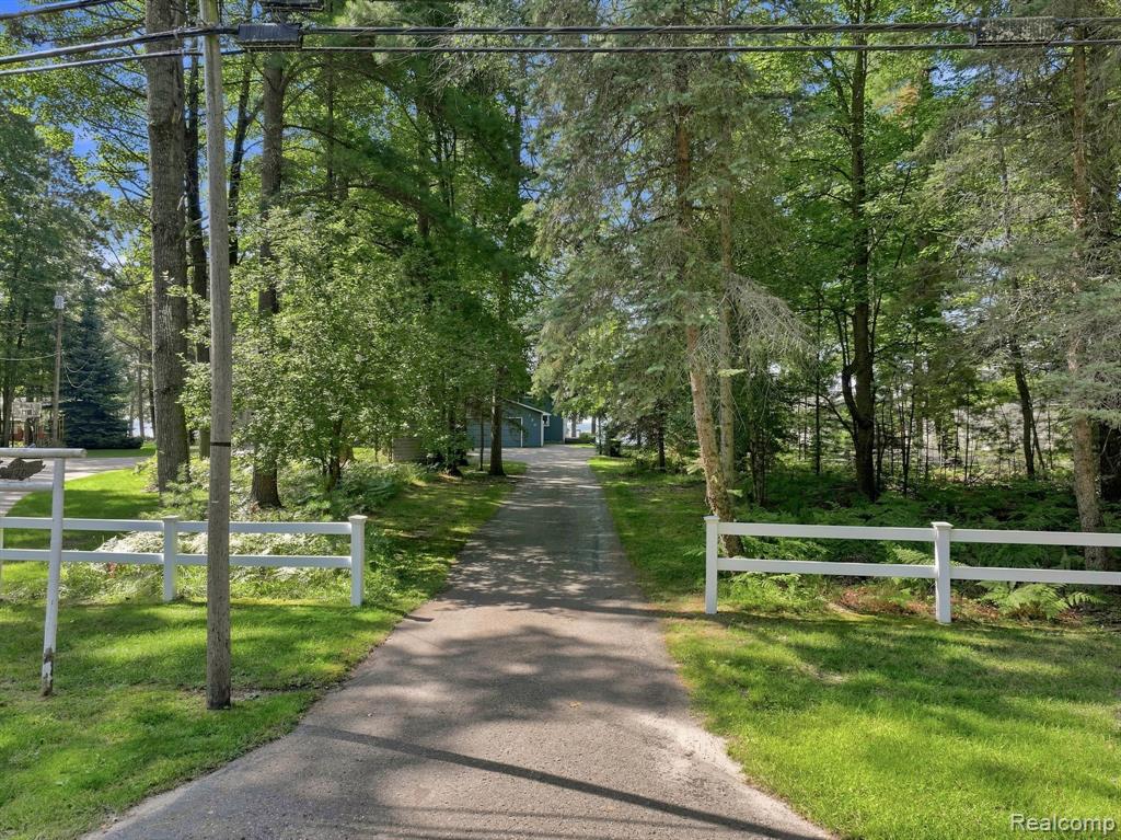 170 Flagpoint Avenue Property Photo 2