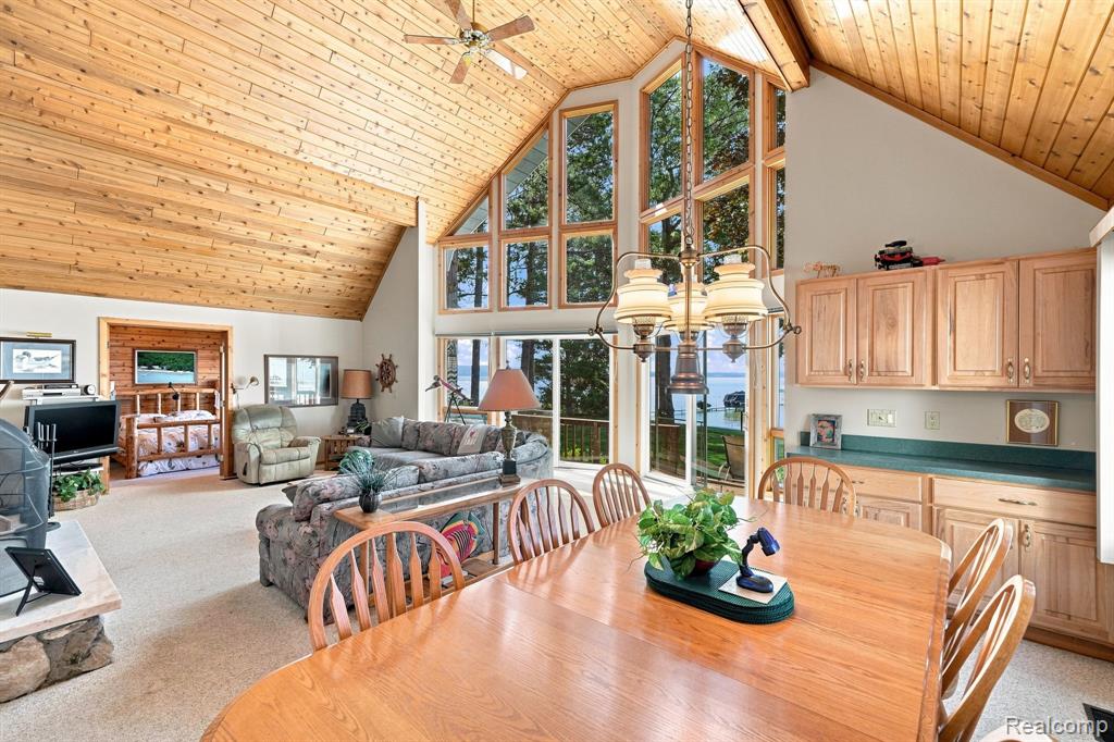 170 Flagpoint Avenue Property Photo 22