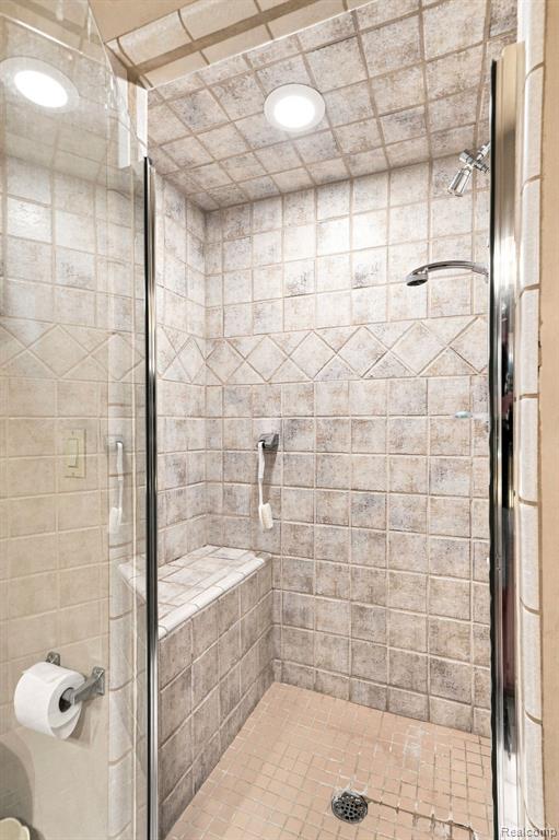 170 Flagpoint Avenue Property Photo 32