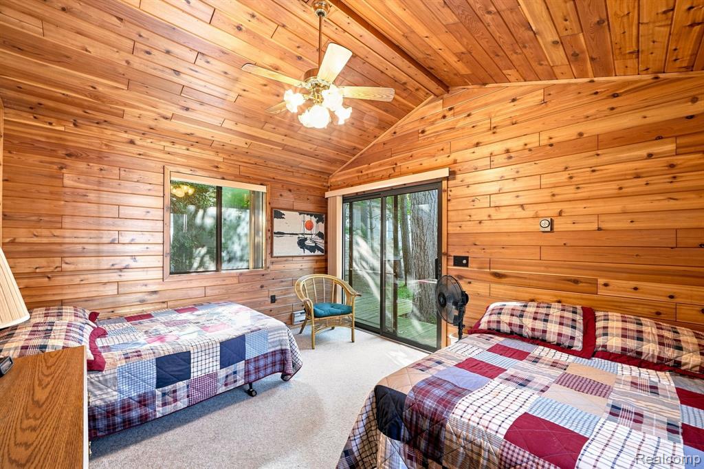 170 Flagpoint Avenue Property Photo 53