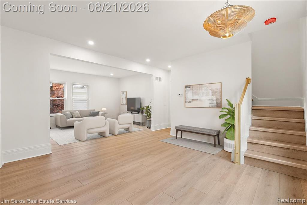 475 Saint Clair Avenue Property Photo 15