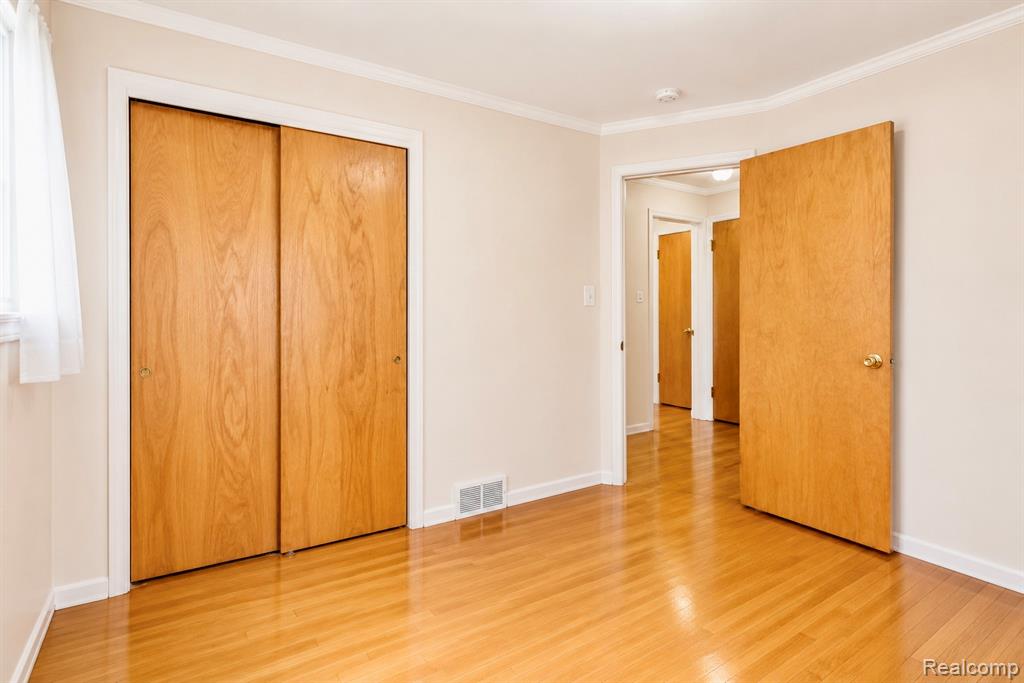 23223 Panama Avenue Property Photo 9