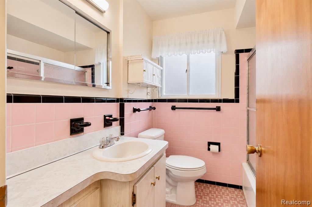 23223 Panama Avenue Property Photo 11