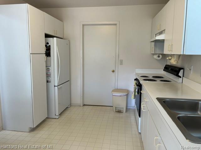 2176 Maplehurst Drive Property Photo 9