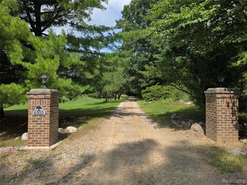 6300 Raddatz Road Property Photo 2