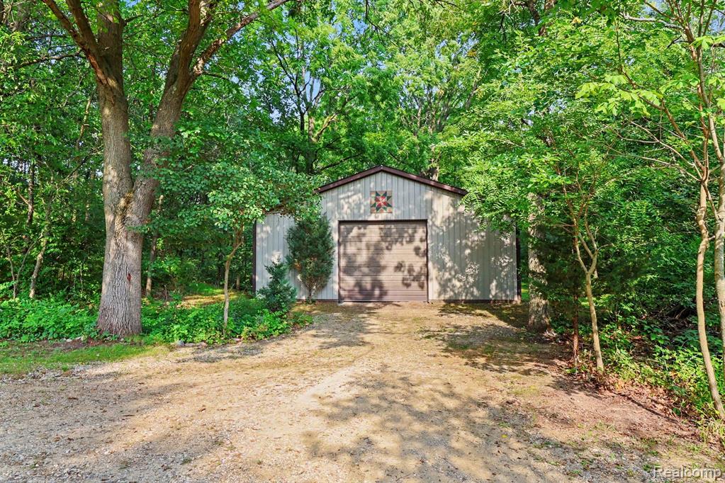 6300 Raddatz Road Property Photo 7