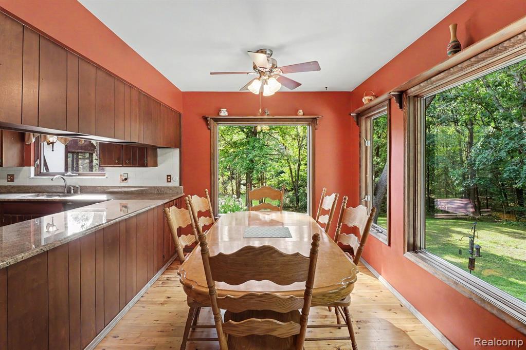 6300 Raddatz Road Property Photo 14