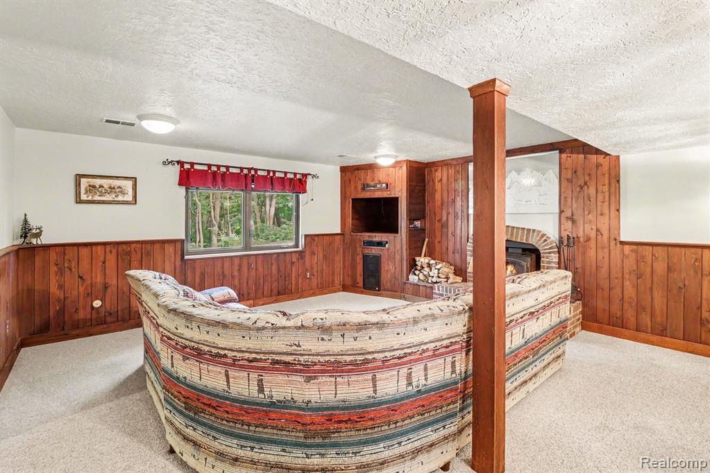 6300 Raddatz Road Property Photo 29