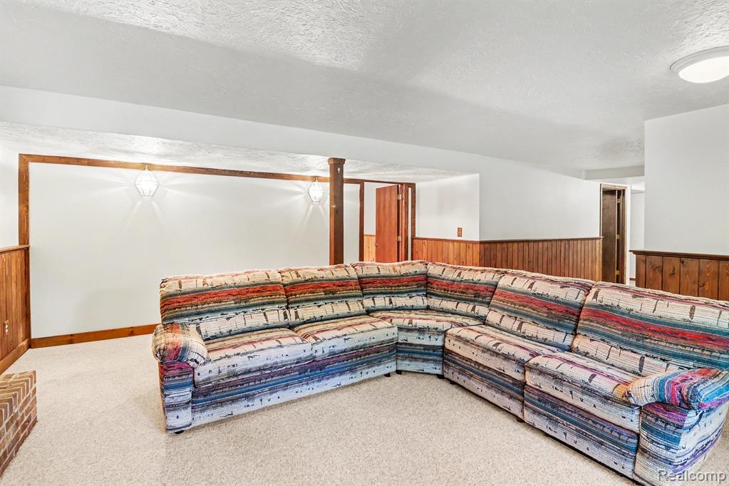 6300 Raddatz Road Property Photo 30