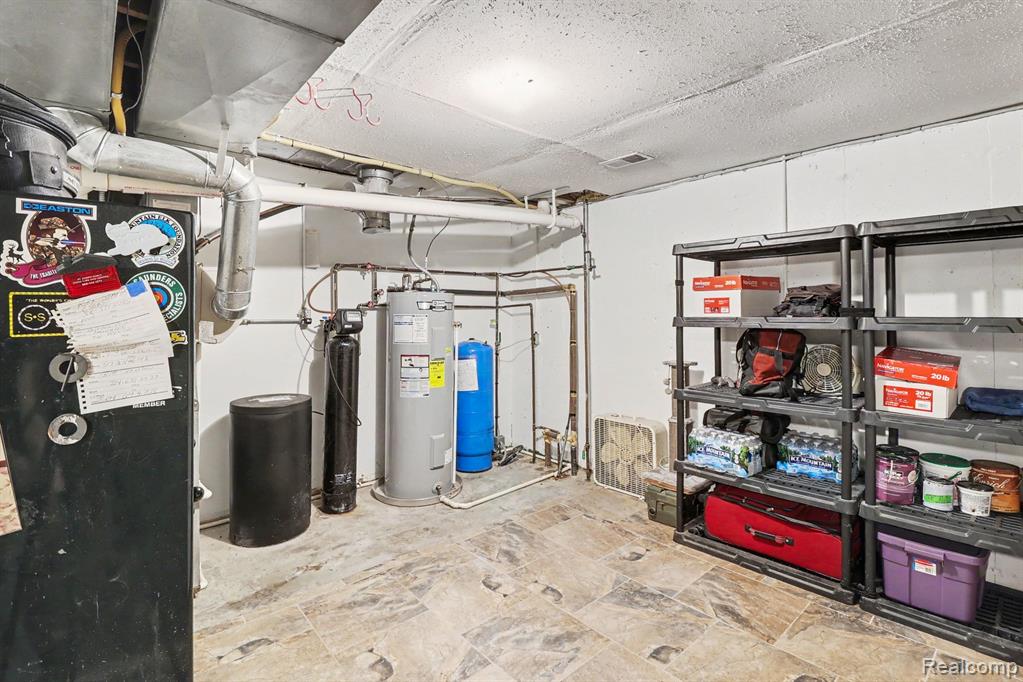 6300 Raddatz Road Property Photo 35