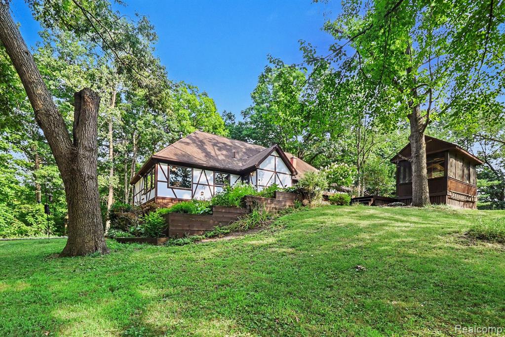 6300 Raddatz Road Property Photo 37