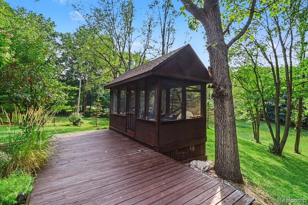 6300 Raddatz Road Property Photo 38