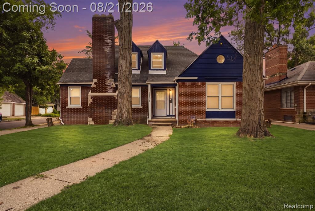 12540 E Outer Drive Property Photo 1
