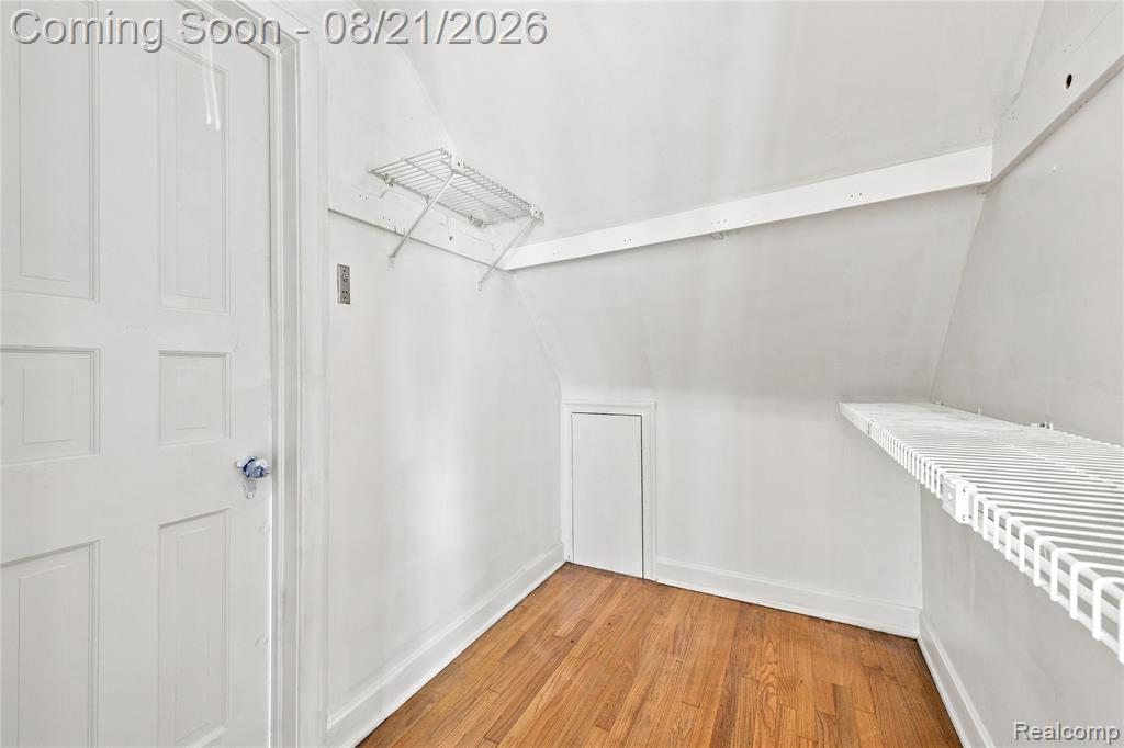 12540 E Outer Drive Property Photo 19