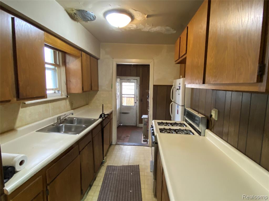 31050 Maplewood Street Property Photo 7