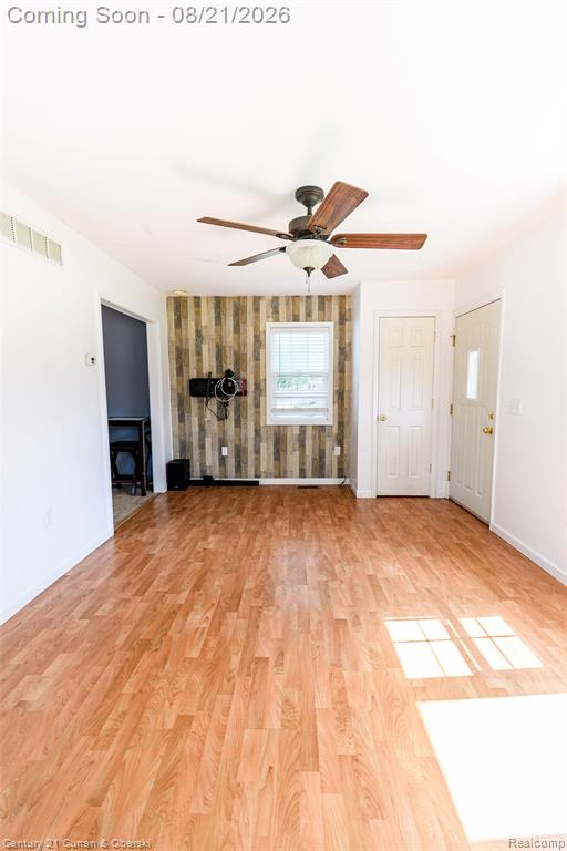 3013 Lakeview Street Property Photo 6