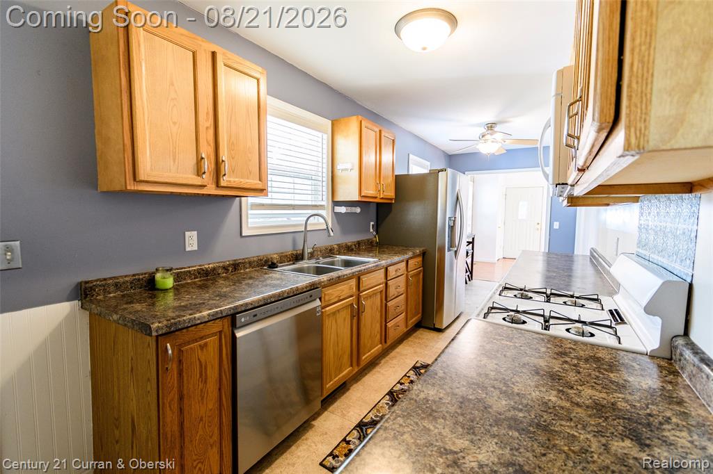 3013 Lakeview Street Property Photo 12