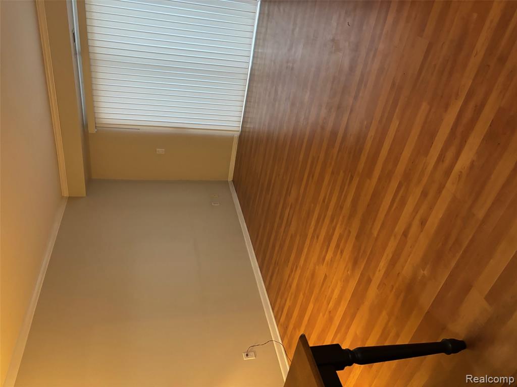 43256 Mound Road Property Photo 3