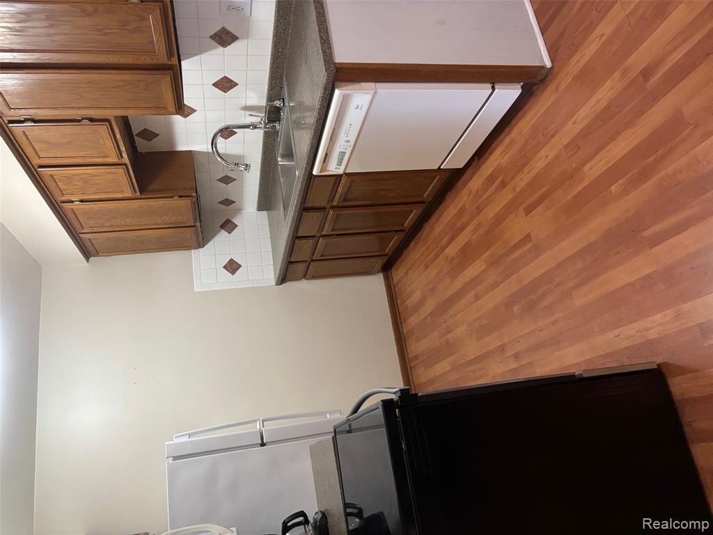 43256 Mound Road Property Photo 9