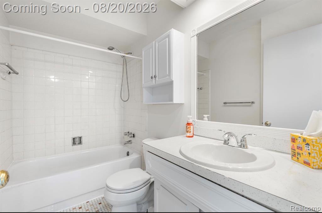 8140 Crestview Drive Property Photo 19