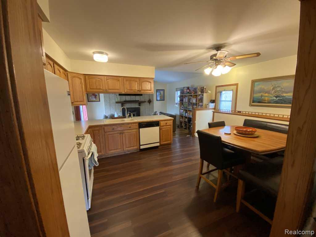 6850 Willow Creek Drive Property Photo 6