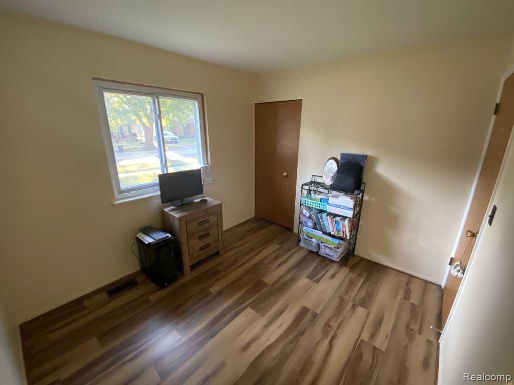 6850 Willow Creek Drive Property Photo 12