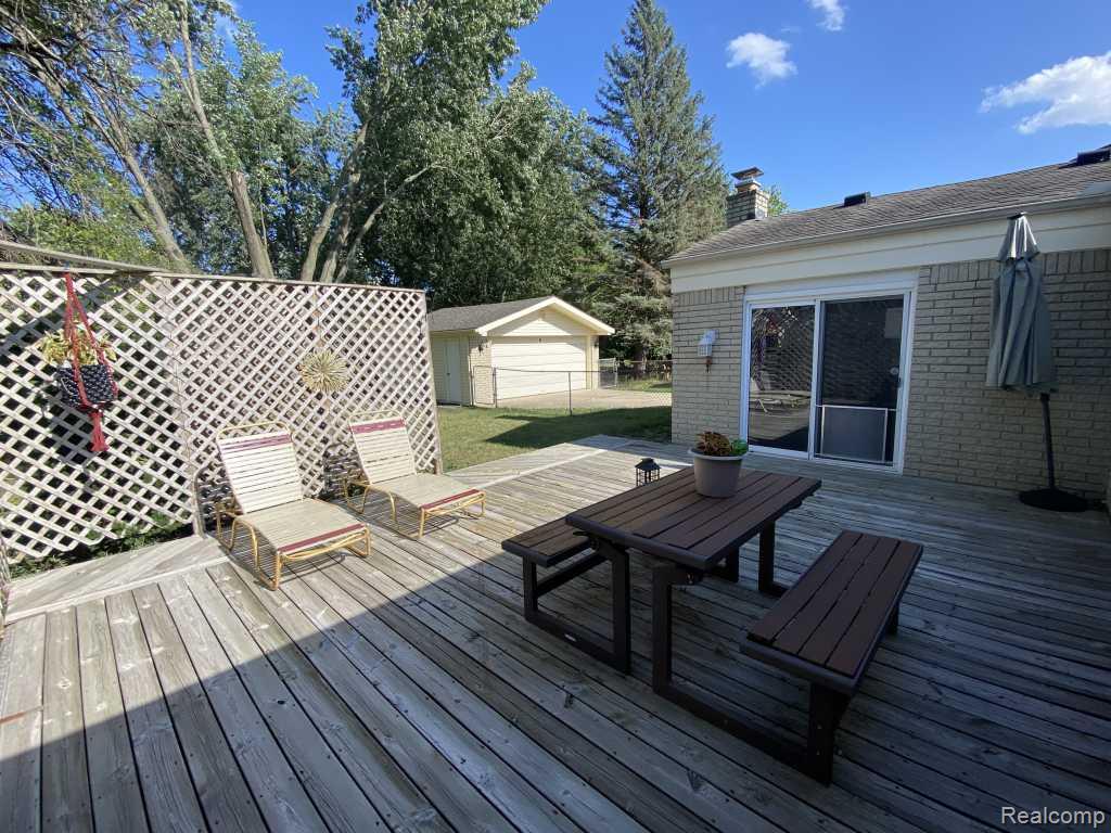 6850 Willow Creek Drive Property Photo 16