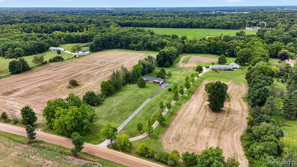 6895 Stow Road Property Photo 33