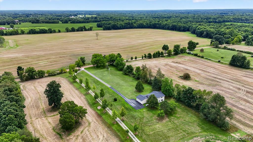 6895 Stow Road Property Photo 34